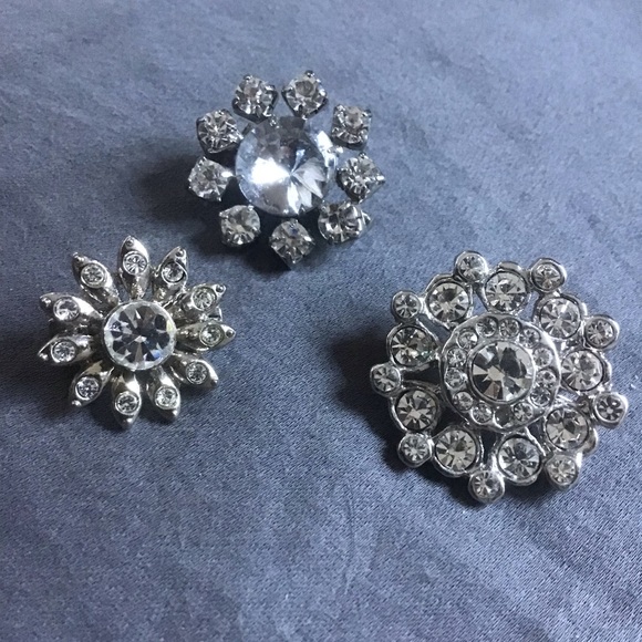 Vintage 1960s Era Set of Crystal Brooches - Picture 1 of 6
